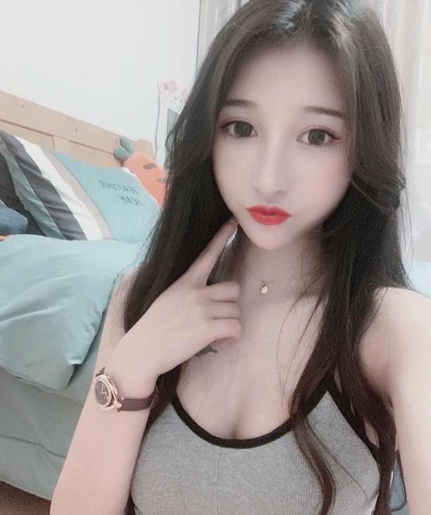 清纯兼职妹妹